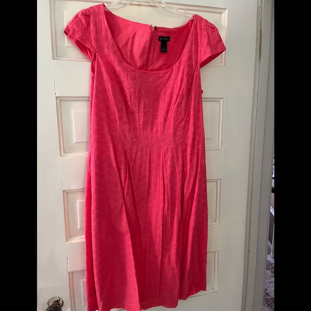 New Directions Size 8 Eyelet Dress. Beautiful for Spring/Summer.